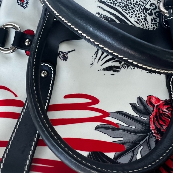 Gorgeous Ferragamo Fiera Leopard Print Jungle Safari - Picture 9 of 15